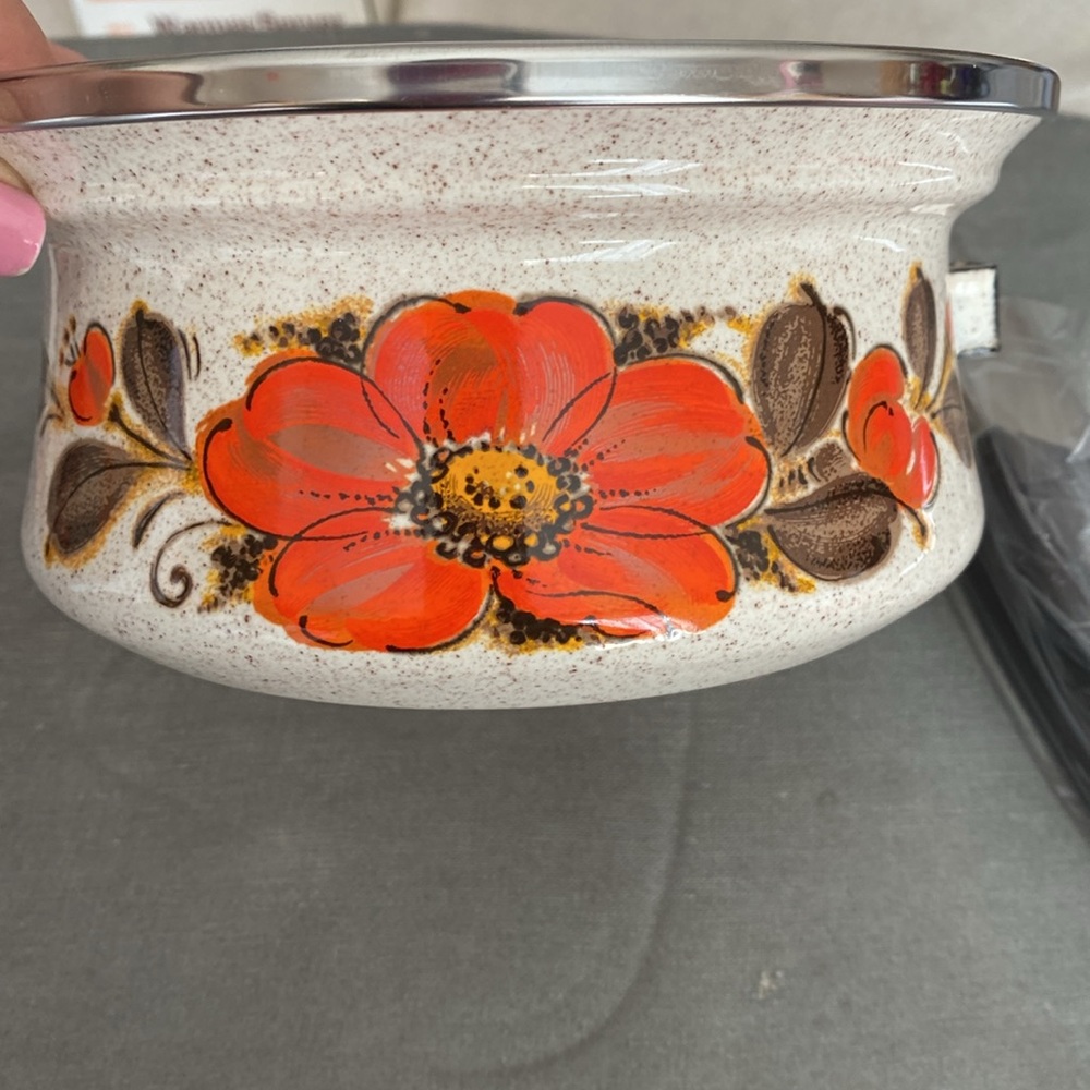 Vintage saucepan with lid